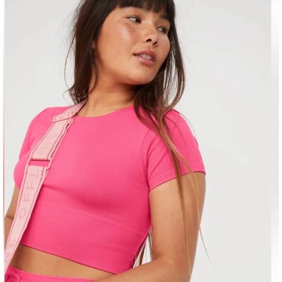 OFFLINE Aerie Sidewalk Seamless Cropped Compression Athletic Tee | Pink | L - Picture 1 of 12